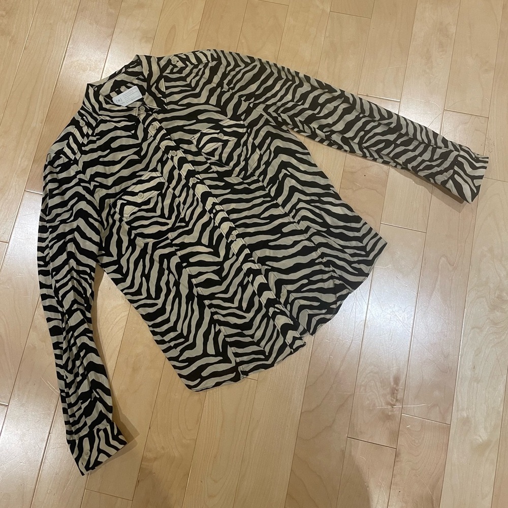 Banana Republic Zebra Print Button Down Shirt (size: L)